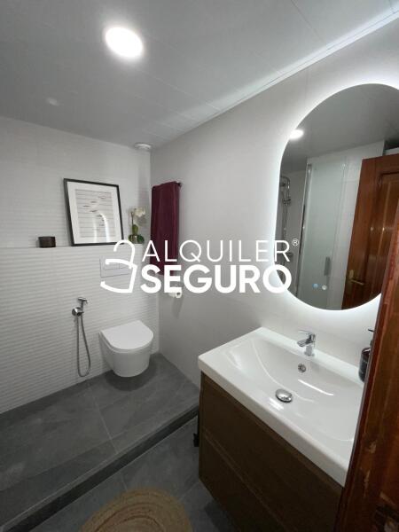 Inmueble en Calle Rafael Salas Gonzalez , SEVILLA