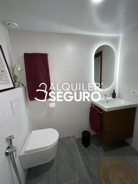 Inmueble en Calle Rafael Salas Gonzalez , SEVILLA