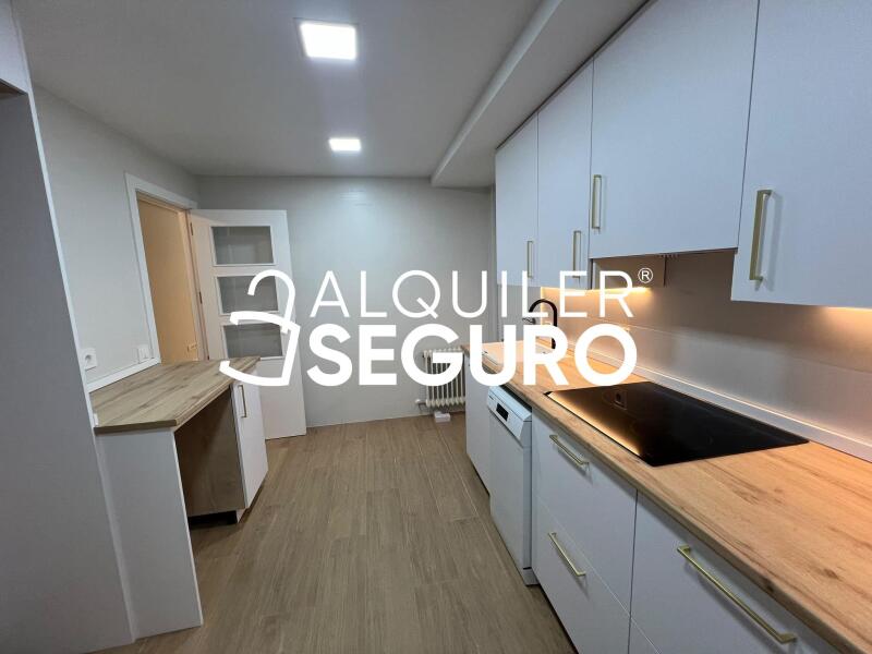 Inmueble en Calle del Jazmín, MADRID