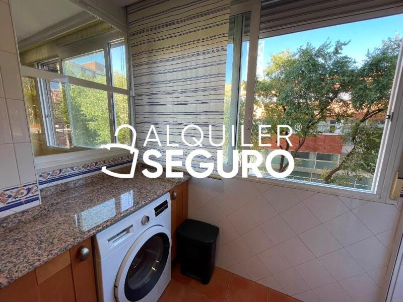 Inmueble en Calle Esteban Mora, MADRID
