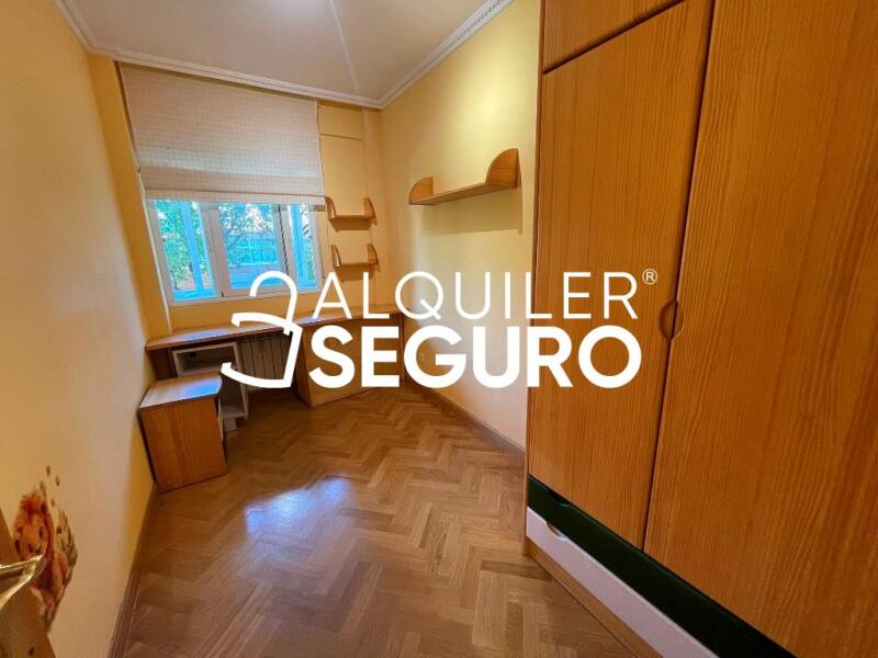 Inmueble en Calle Esteban Mora, MADRID