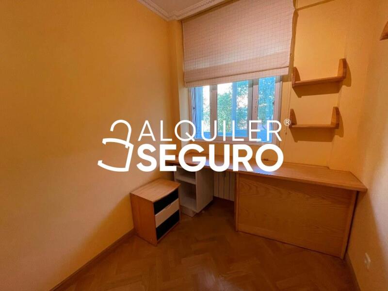 Inmueble en Calle Esteban Mora, MADRID