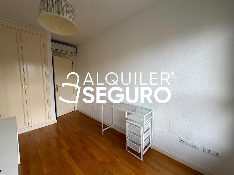 Inmueble en Avenida de la Albufera, MADRID
