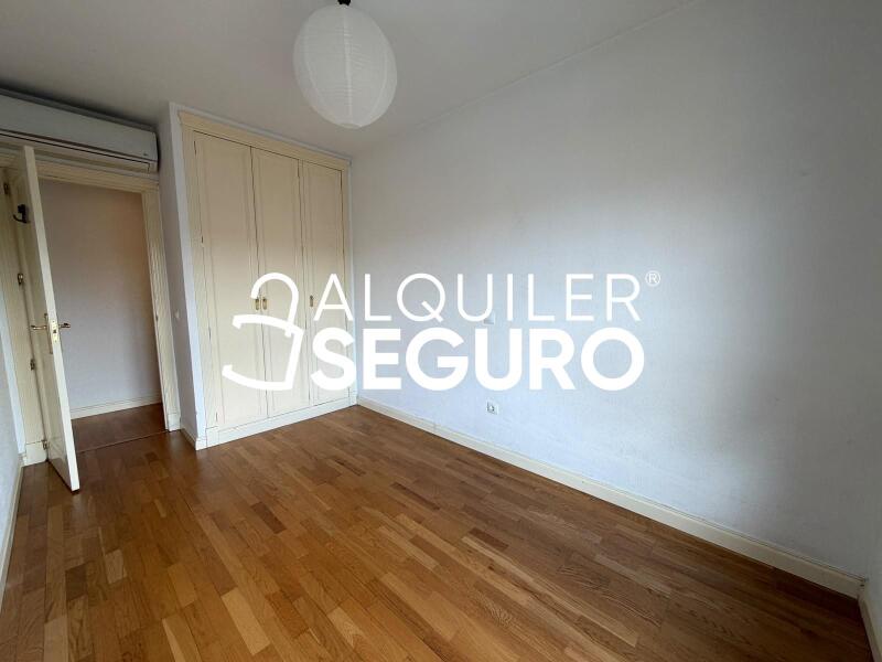 Inmueble en Avenida de la Albufera, MADRID
