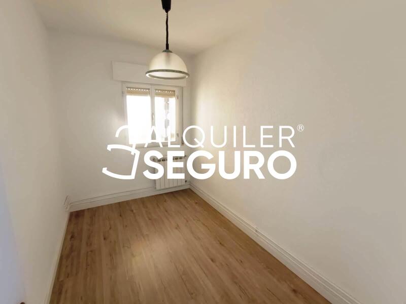 Inmueble en Avenida Dr Mendiguichia Carriche, MADRID