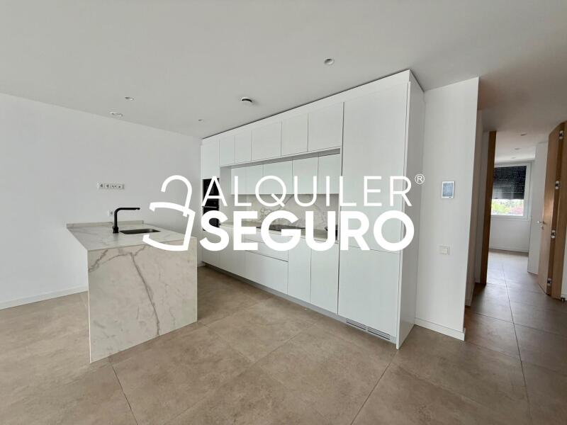 Piso en Avenida Luis García Cereceda , POZUELO DE ALARCÓN MADRID