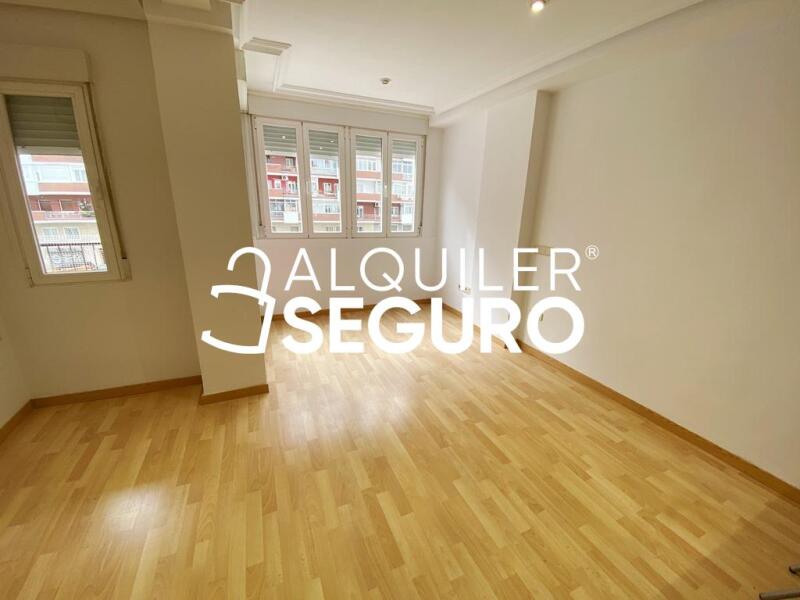 Inmueble en Calle Virgen de Lourdes, MADRID