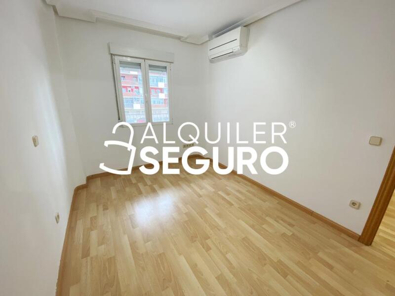 Inmueble en Calle Virgen de Lourdes, MADRID