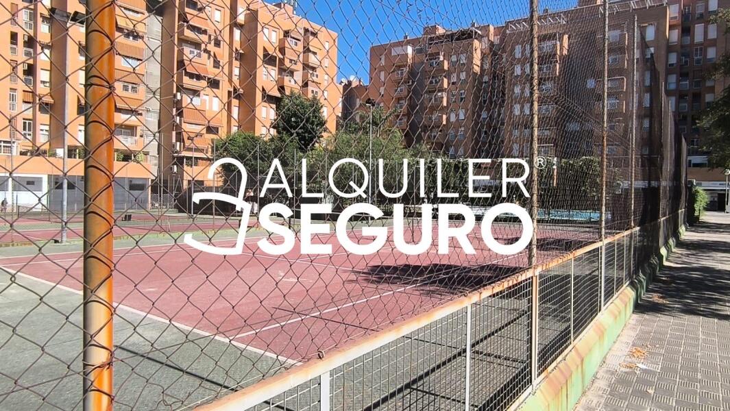 Piso en Calle Cueva de Menga, SEVILLA SEVILLA
