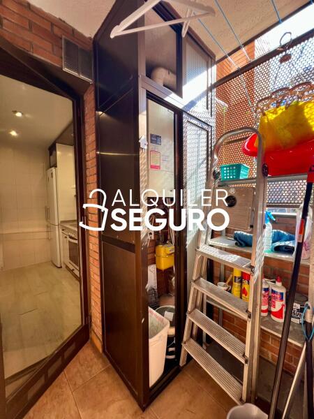 Inmueble en Calle de Santiago de Compostela, MADRID
