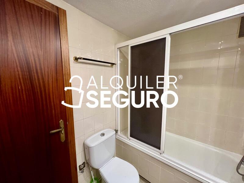 Inmueble en Calle de Santiago de Compostela, MADRID