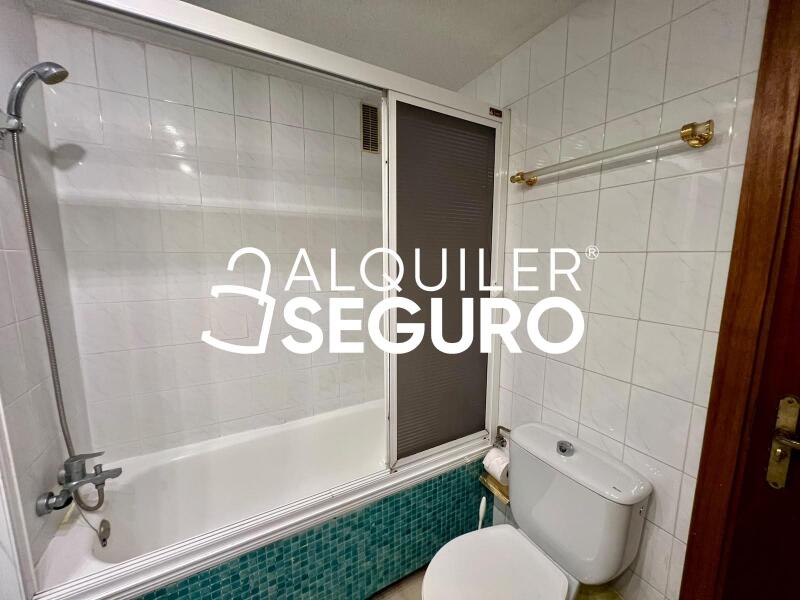 Inmueble en Calle de Santiago de Compostela, MADRID