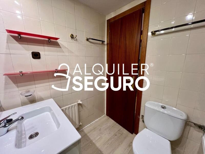 Inmueble en Calle de Santiago de Compostela, MADRID