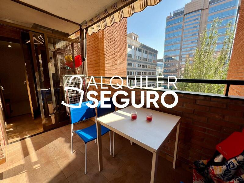 Inmueble en Calle de Santiago de Compostela, MADRID