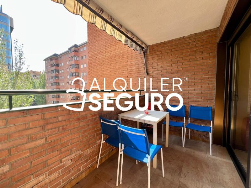 Inmueble en Calle de Santiago de Compostela, MADRID
