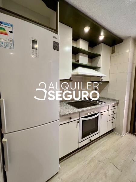 Inmueble en Calle de Santiago de Compostela, MADRID