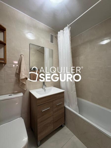 Inmueble en Calle De los Andaluces , MADRID