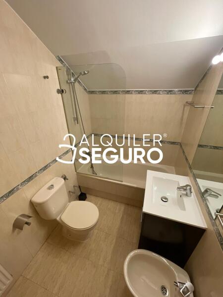 Piso en Calle De la Acequia, ARROYOMOLINOS MADRID