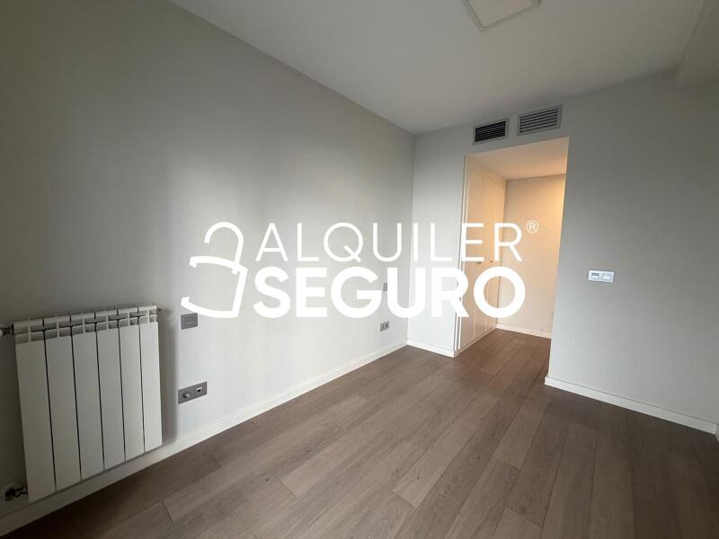 Inmueble en Calle Mira el Sol, MADRID