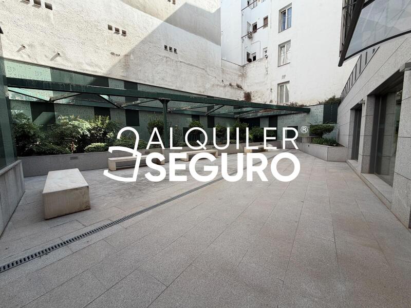 Inmueble en Calle Mira el Sol, MADRID
