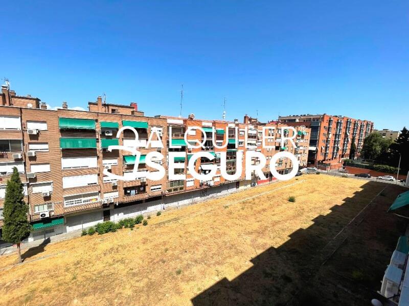 Inmueble en Calle Santurce, MADRID