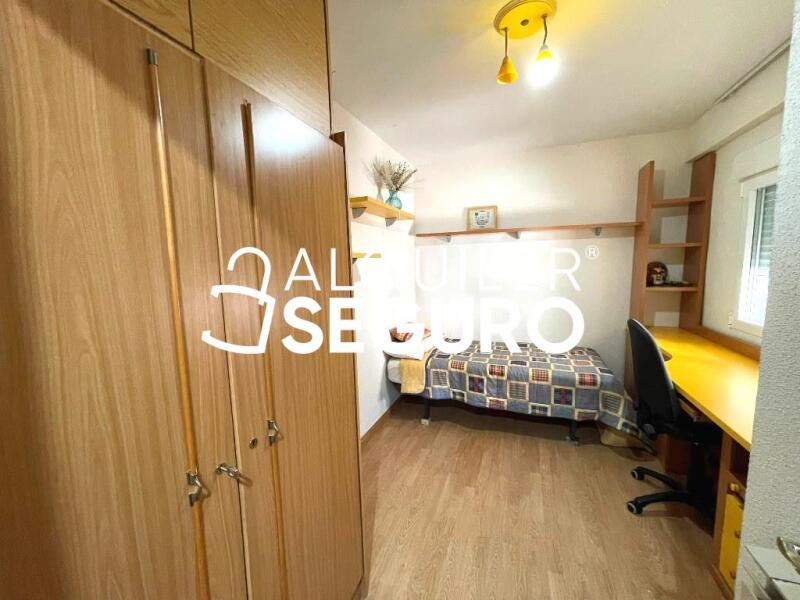 Inmueble en Calle Santurce, MADRID