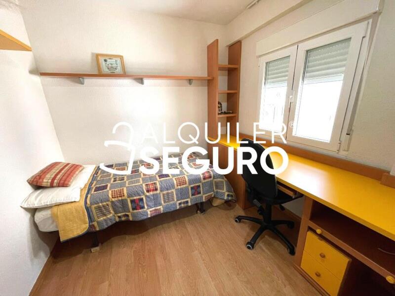 Inmueble en Calle Santurce, MADRID