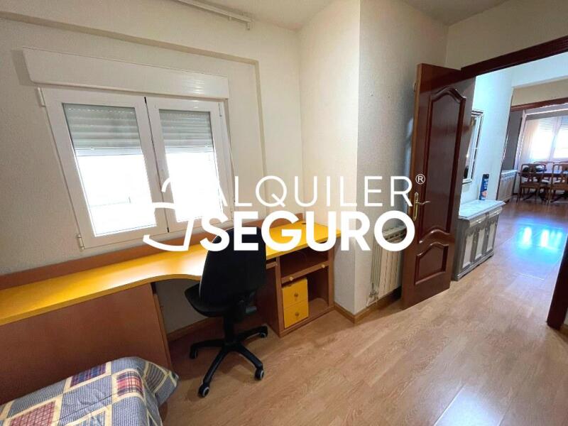 Inmueble en Calle Santurce, MADRID