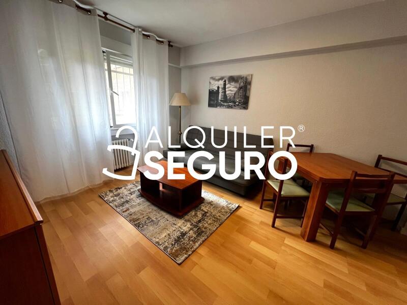 Inmueble en Calle Biarritz , MADRID