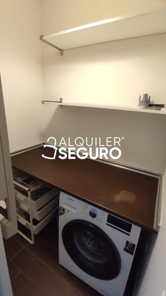 Inmueble en Avenida Francisco Pi y Margall , MADRID