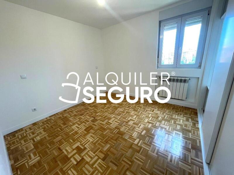 Inmueble en Calle Valdebernado , MADRID