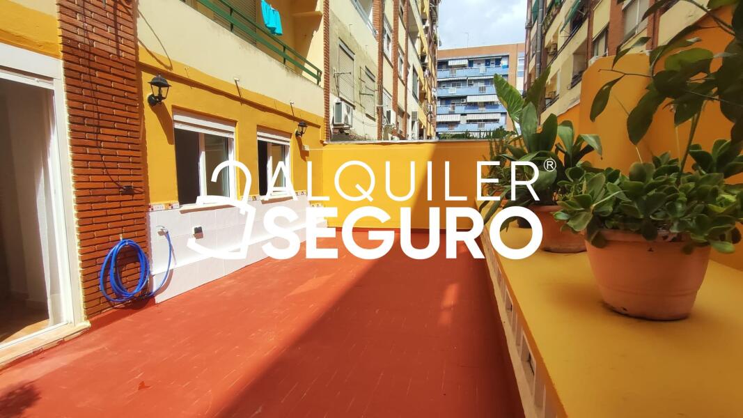 Inmueble en Avenida Tres Cruces, VALENCIA
