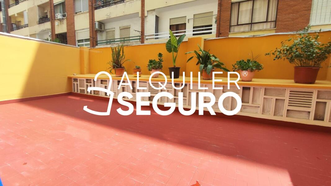 Inmueble en Avenida Tres Cruces, VALENCIA