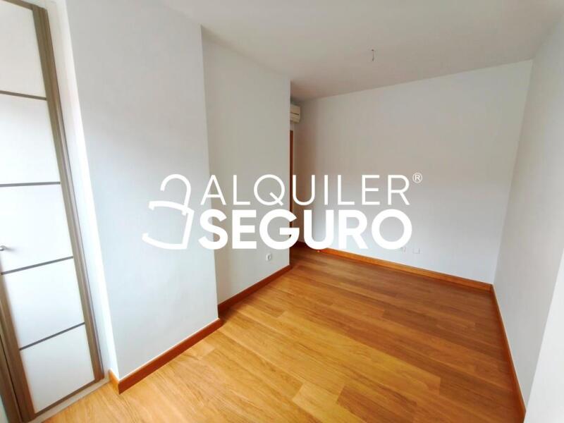 Inmueble en Avenida del Cantábrico, MADRID