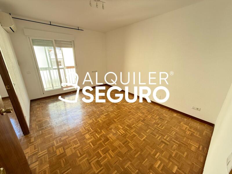 Inmueble en Calle Cartagena, MADRID