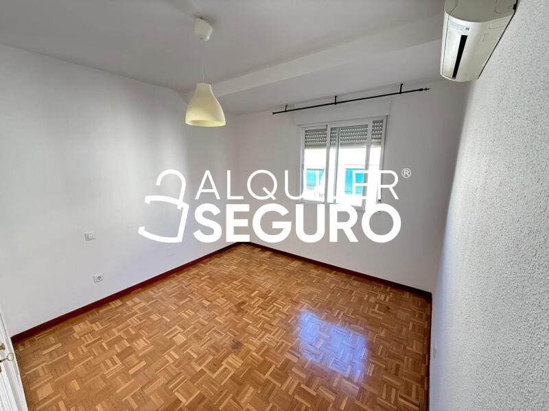 Inmueble en Calle Cartagena, MADRID