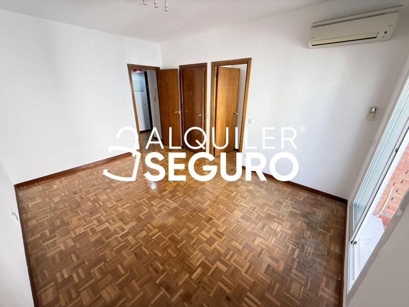 Inmueble en Calle Cartagena, MADRID