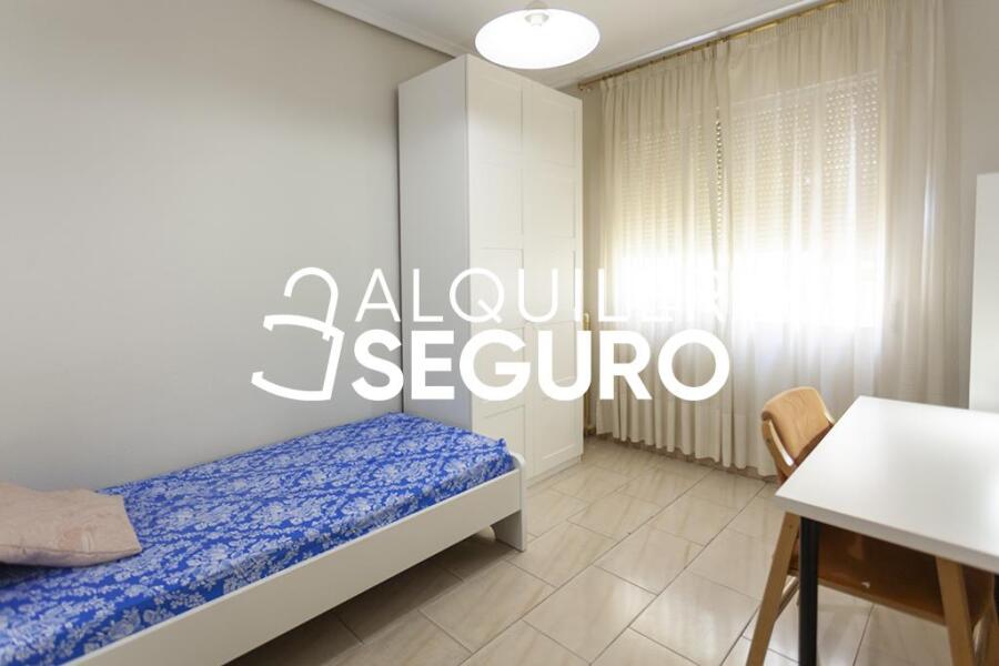 Inmueble en Calle de Guzmán el Bueno, MADRID