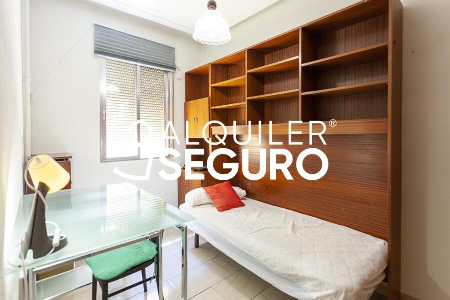 Inmueble en Calle de Guzmán el Bueno, MADRID