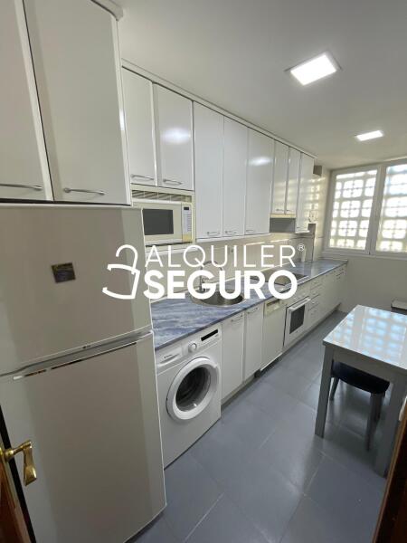 Inmueble en Calle Rafael Finat , MADRID