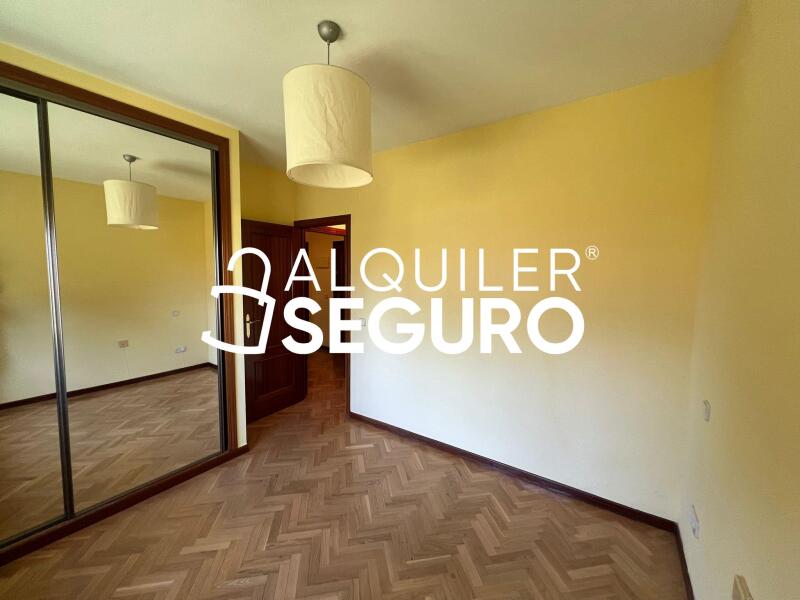 Inmueble en Plaza Sector Literatos , MADRID