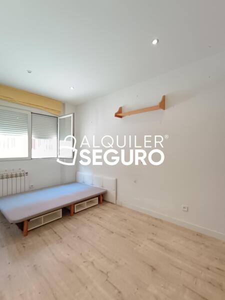 Inmueble en Calle Castilla y León, MADRID