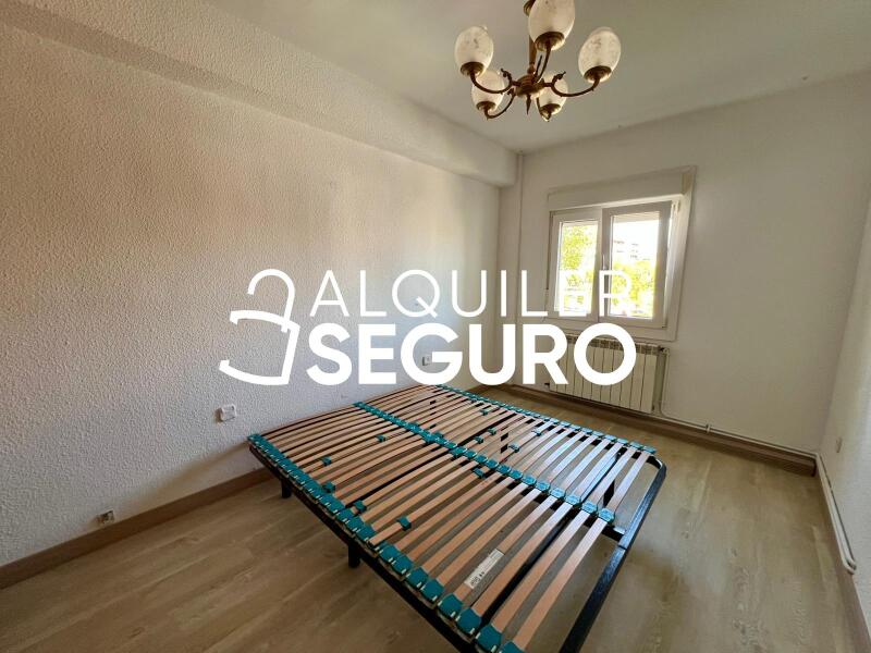 Inmueble en Calle de Miranda de Arga, MADRID