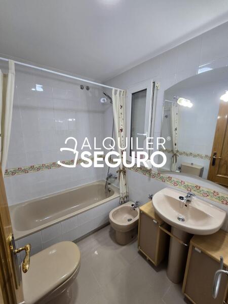 Inmueble en Calle Valle de Nocito , MADRID