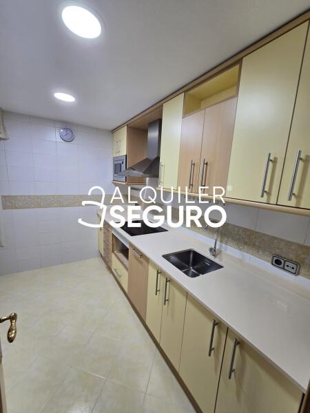 Inmueble en Calle Valle de Nocito , MADRID