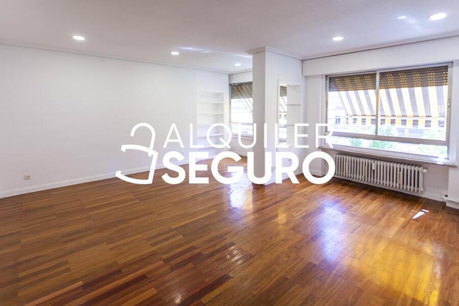 Inmueble en Calle de Menendez Pidal, MADRID