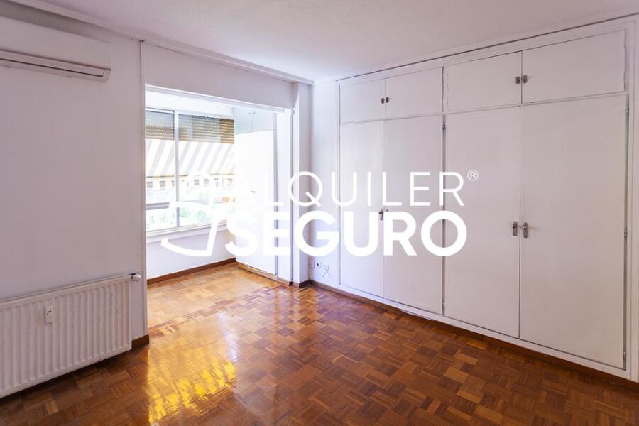 Inmueble en Calle de Menendez Pidal, MADRID