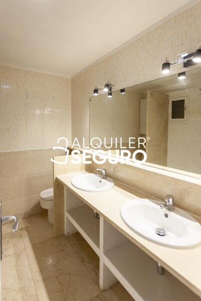 Inmueble en Calle de Menendez Pidal, MADRID