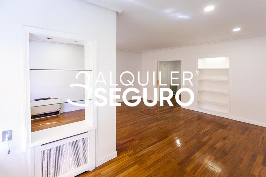 Inmueble en Calle de Menendez Pidal, MADRID