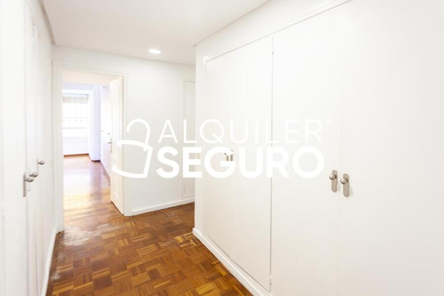 Inmueble en Calle de Menendez Pidal, MADRID